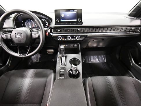 Used 2023 Honda Civic Sport image 3