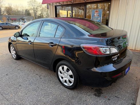 Used 2013 MAZDA MAZDA3 i SV image 6