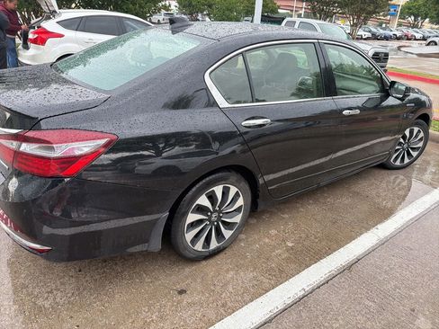 Used 2017 Honda Accord EX-L image 4