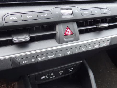 Used 2025 Kia K4 FWD image 11