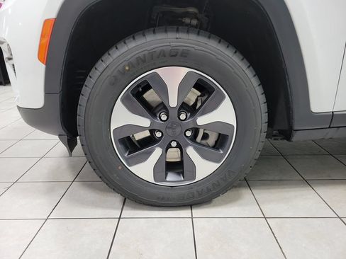 Used 2024 Jeep Grand Cherokee Limited 4xe AWD/4WD image 51