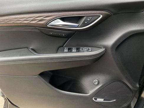 Used 2023 Buick Envision Avenir AWD/4WD image 9