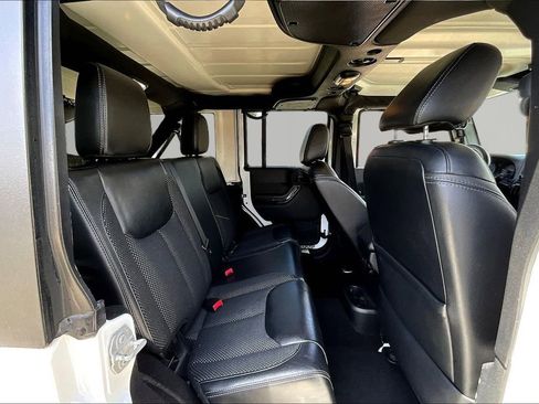Used 2016 Jeep Wrangler Unlimited Sahara AWD/4WD image 23