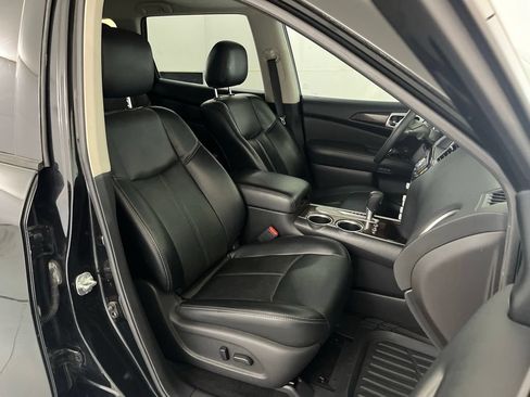 Used 2015 Nissan Pathfinder Platinum FWD image 23