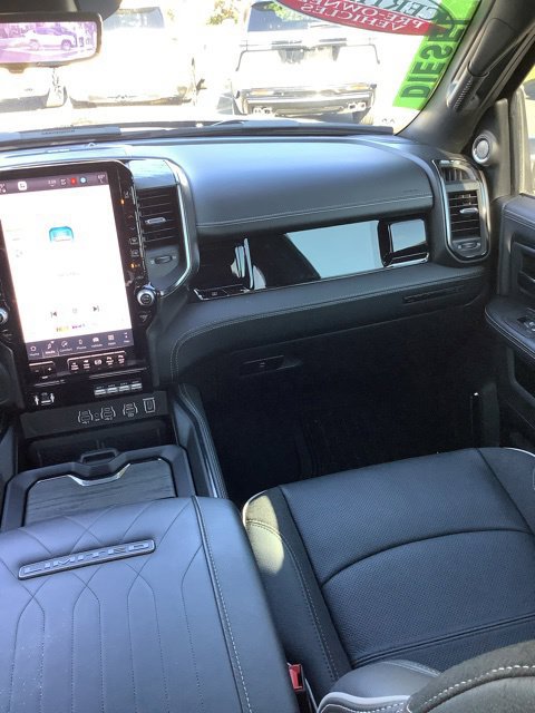 Used 2025 RAM 2500 Limited AWD/4WD image 19