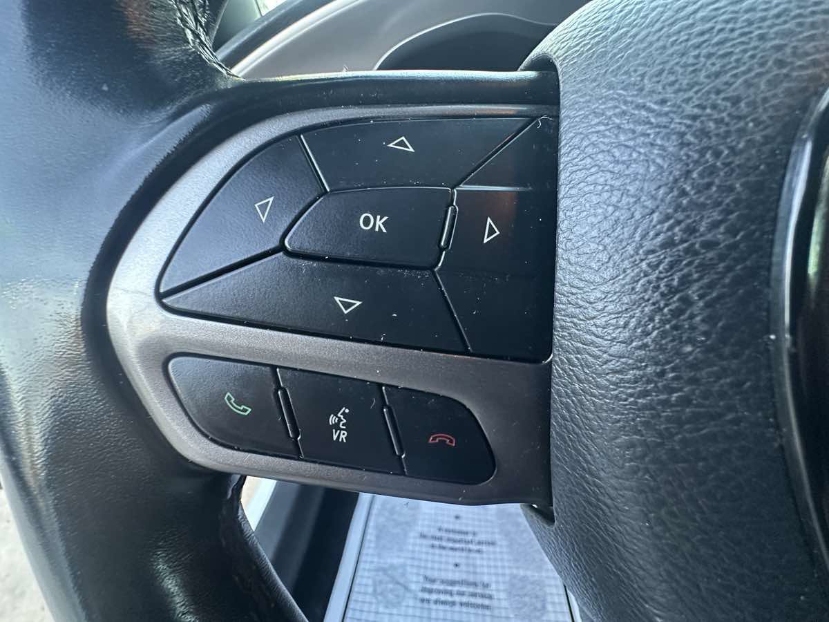 Used 2022 Dodge Charger SXT w/ Plus Group RWD image 15