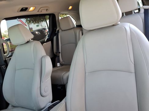Used 2025 Honda Odyssey EX-L image 14