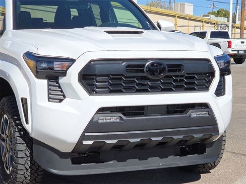 New 2025 Toyota Tacoma TRD Sport image 9