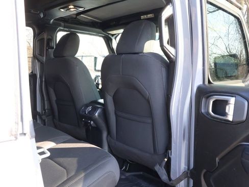 Used 2023 Jeep Wrangler Unlimited w/ Cold Weather Group image 41