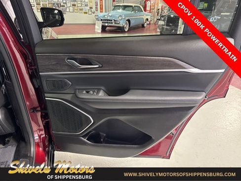 Certified 2022 Jeep Grand Cherokee L Limited image 41