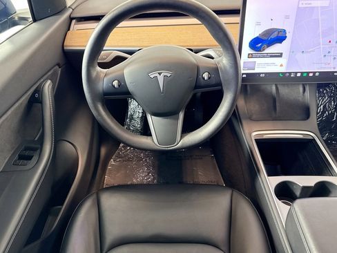 Used 2021 Tesla Model Y Long Range AWD/4WD image 20
