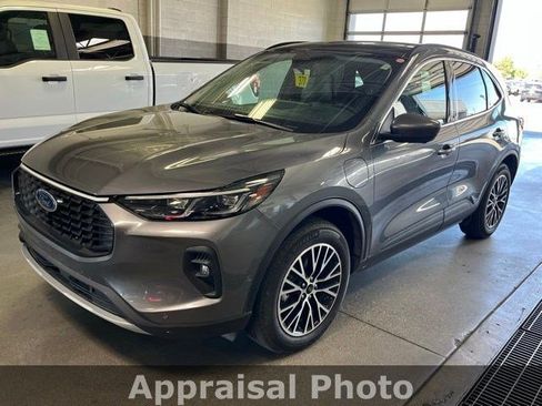 Used 2024 Ford Escape SE w/ PHEV Premium Package FWD image 9