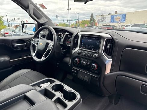 Used 2022 Chevrolet Silverado 1500 LT AWD/4WD image 35