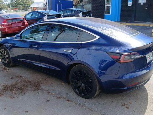 Used 2018 Tesla Model 3 Long Range image 3