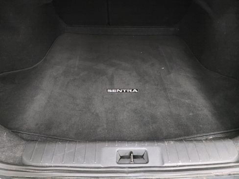 Used 2025 Nissan Sentra SV image 13