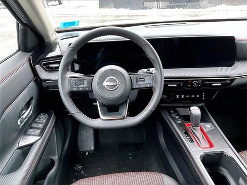 Used 2025 Nissan Kicks SR image 5