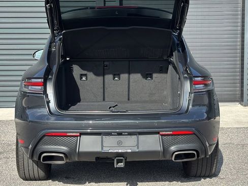 Certified 2023 Porsche Macan image 17