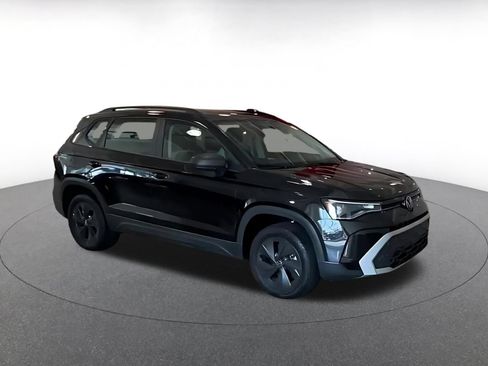 Used 2026 Volkswagen Taos S FWD image 2