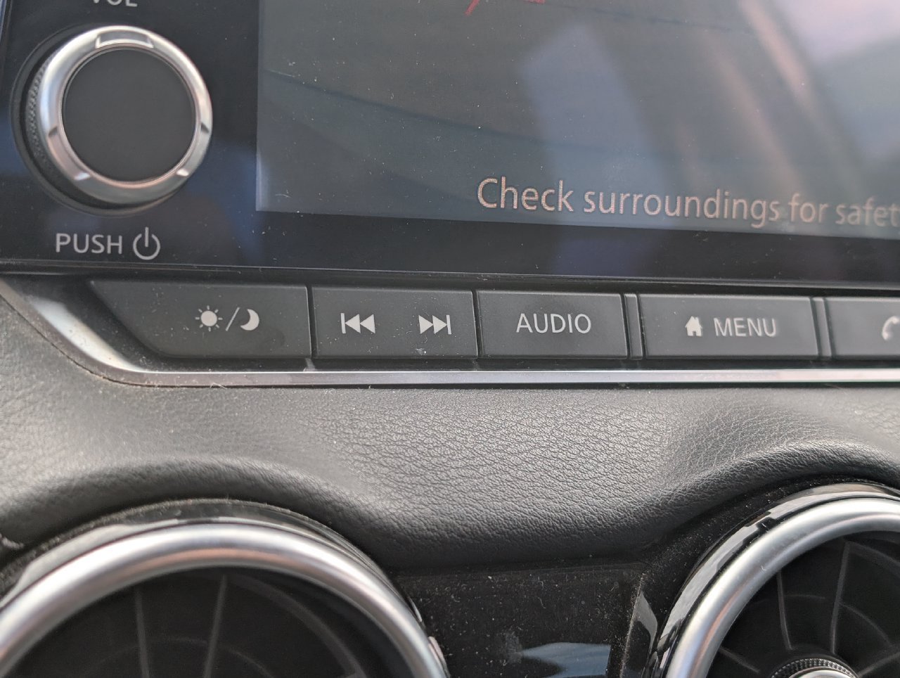 Used 2020 Nissan Sentra SV FWD image 15