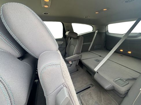 Used 2016 Chevrolet Traverse LT image 13