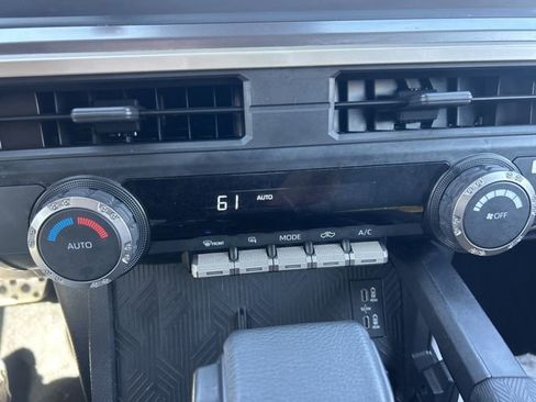 Used 2025 Toyota Tacoma TRD Sport image 15