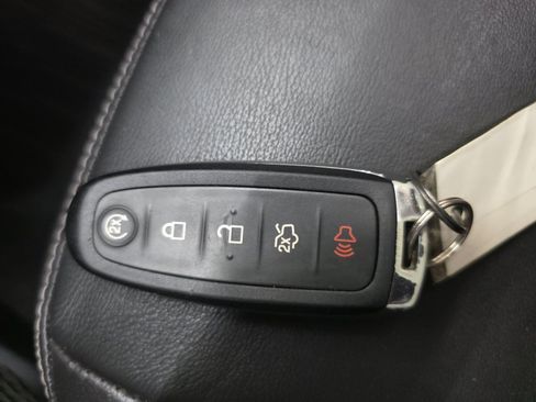 Used 2017 Ford Escape Titanium w/ Equipment Group 301A AWD/4WD image 27