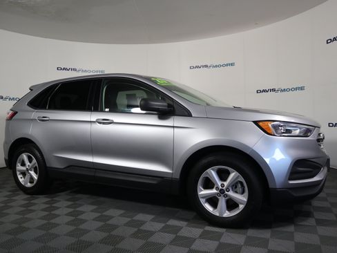 Used 2020 Ford Edge SE FWD image 4