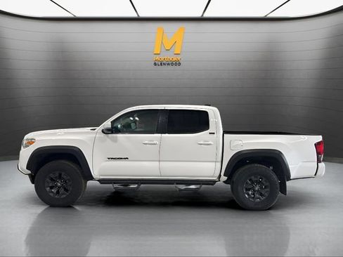 Used 2021 Toyota Tacoma SR5 w/ Trail Edition image 5
