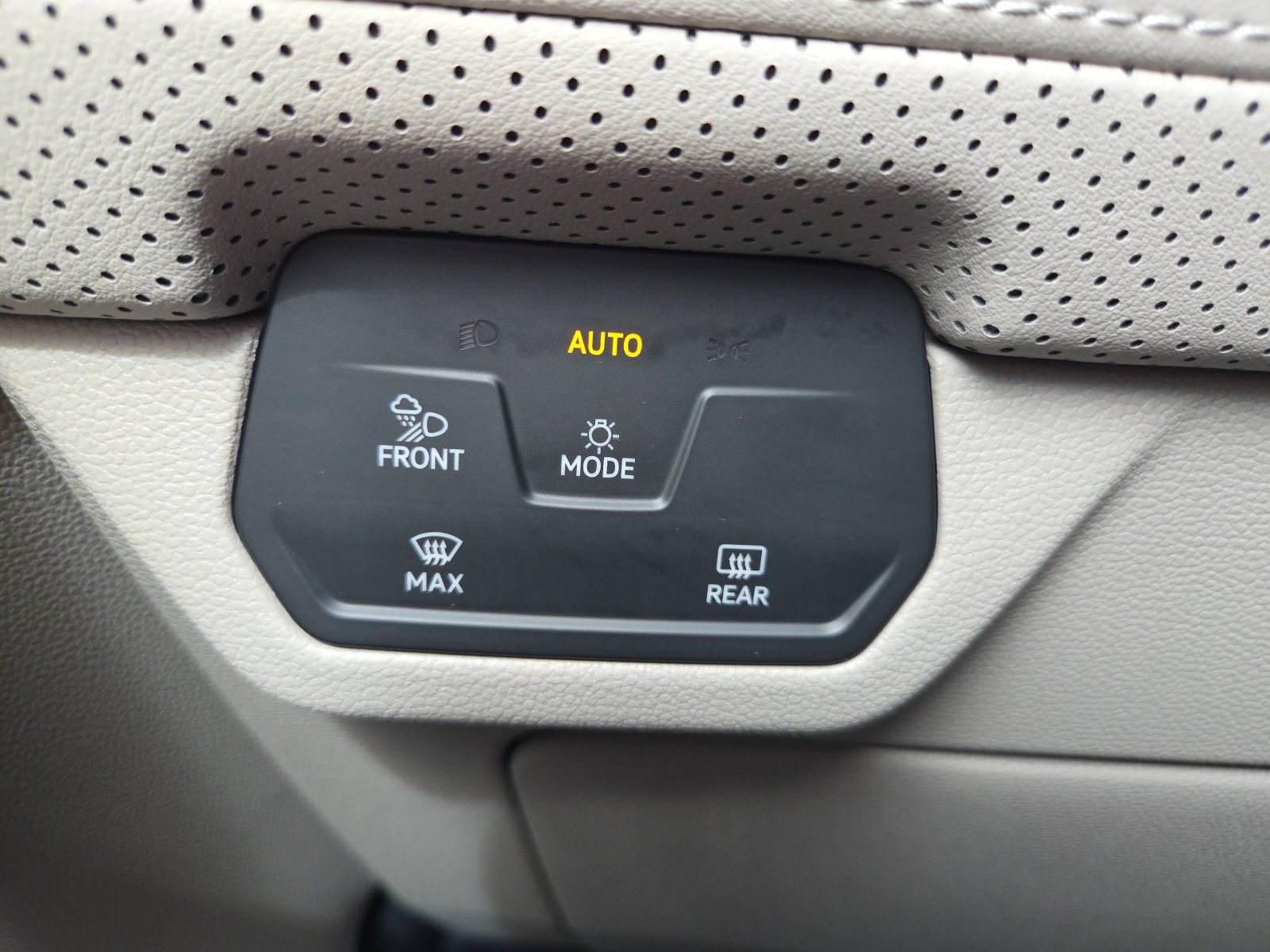 Certified 2026 Volkswagen Atlas SE AWD/4WD image 23
