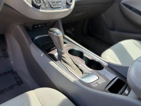 Used 2020 Chevrolet Malibu LT FWD image 13