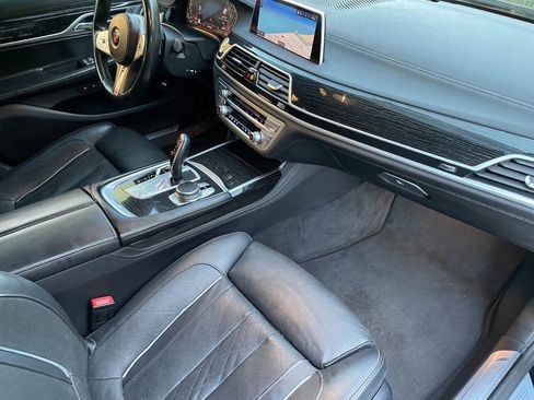 Used 2020 BMW 740i xDrive w/ M Sport Package image 18