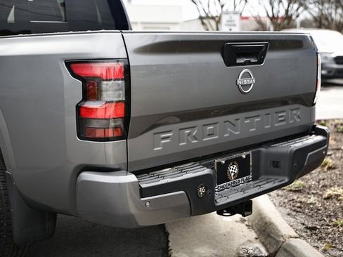 Used 2025 Nissan Frontier SV w/ SV Convenience Package image 9