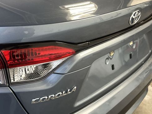 Used 2020 Toyota Corolla LE FWD image 10