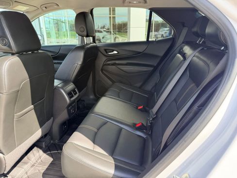 Used 2023 Chevrolet Equinox Premier FWD image 16