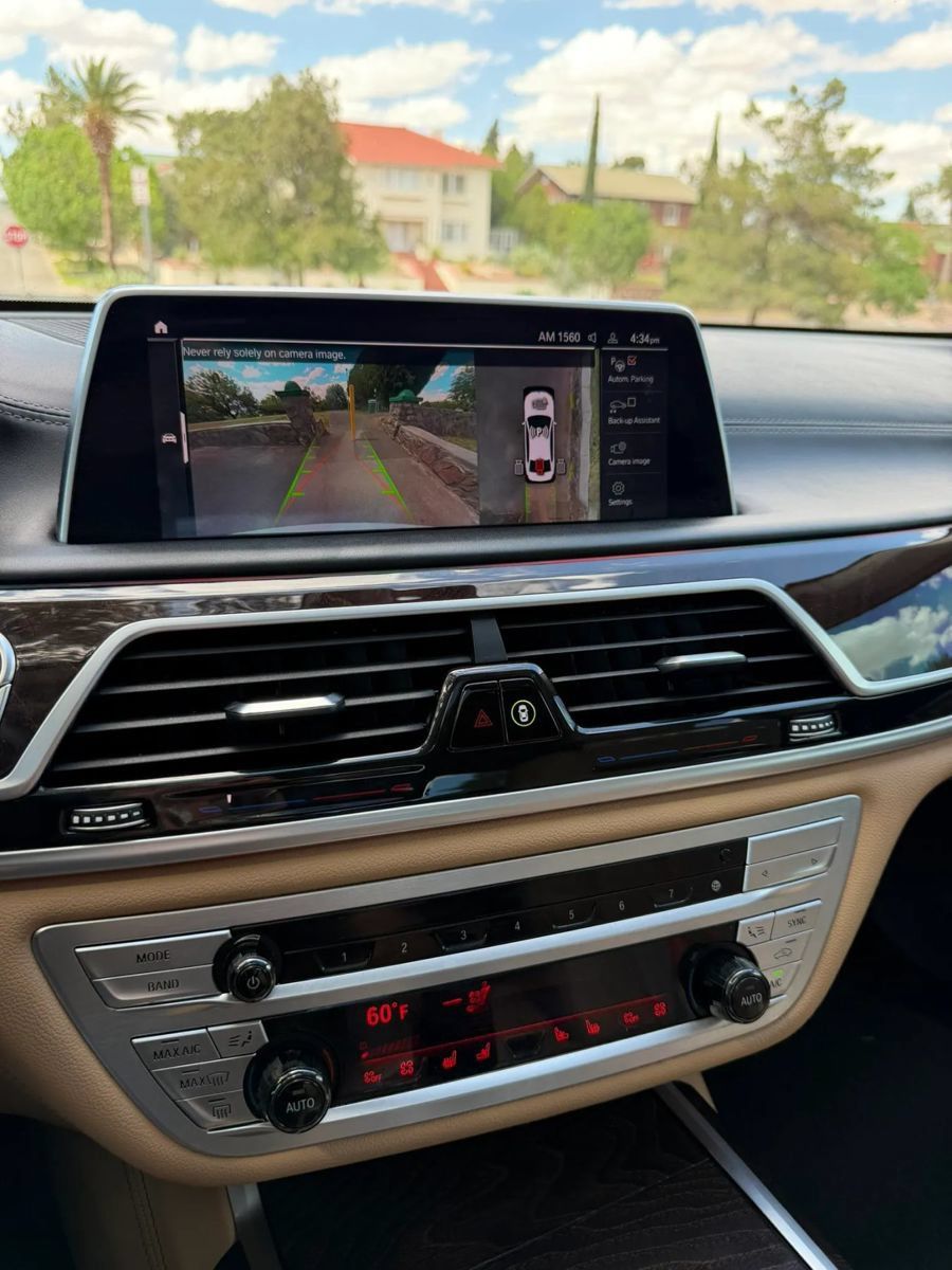 Used 2022 BMW 740i w/ Premium Package RWD image 16