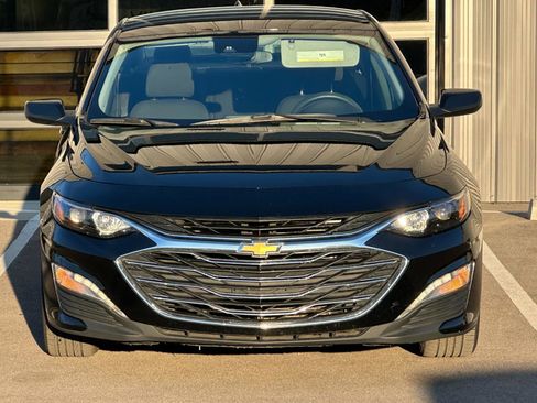 Used 2024 Chevrolet Malibu LT image 2