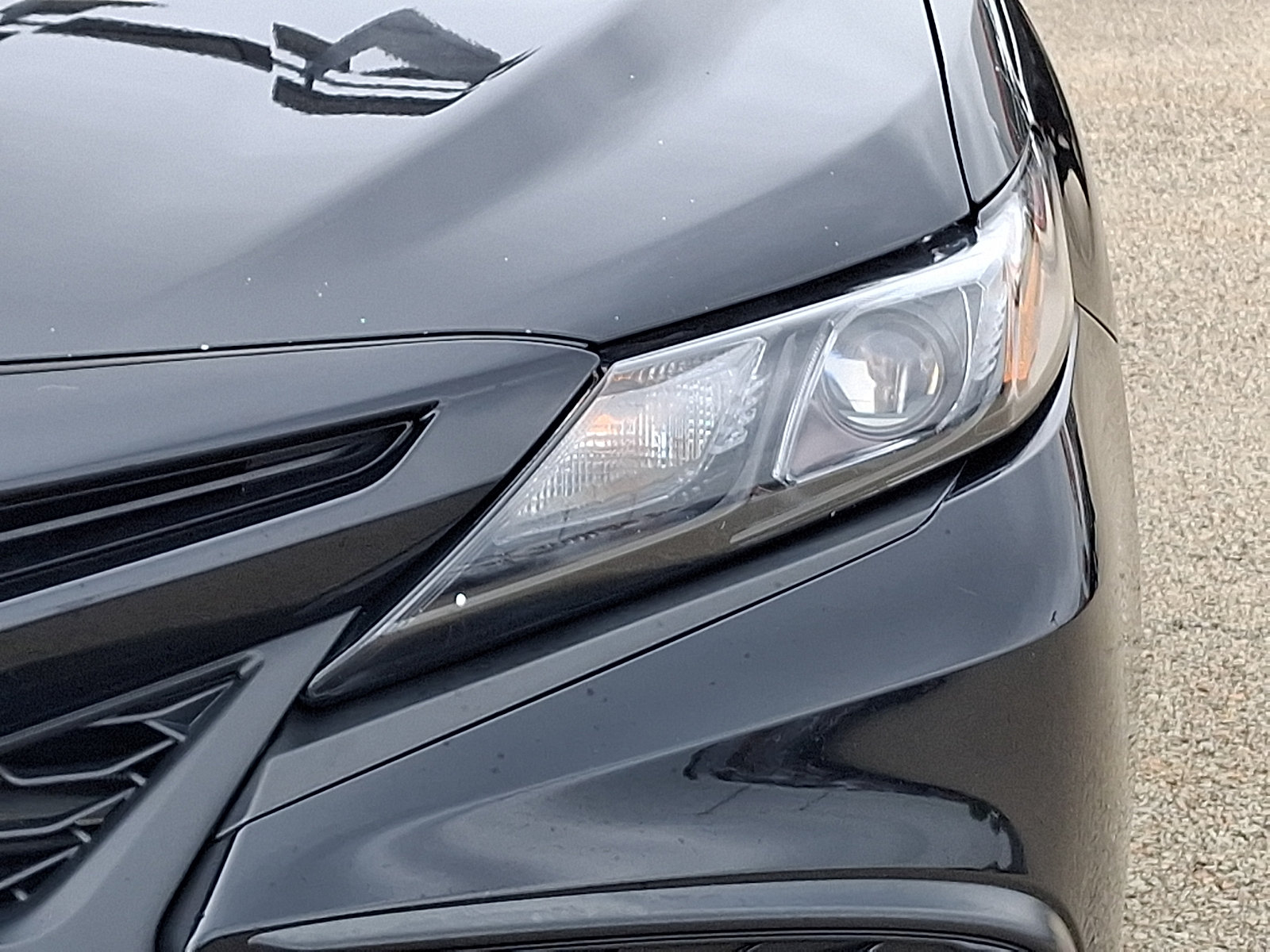 Used 2024 Toyota Camry SE FWD image 9