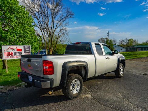 Used 2010 Chevrolet Silverado 2500 LT w/ Interior Plus Package AWD/4WD image 3