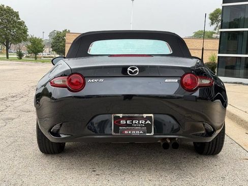 Used 2016 MAZDA MX-5 Miata Sport RWD image 4