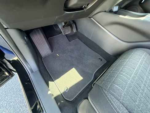 New 2026 Honda HR-V LX image 15