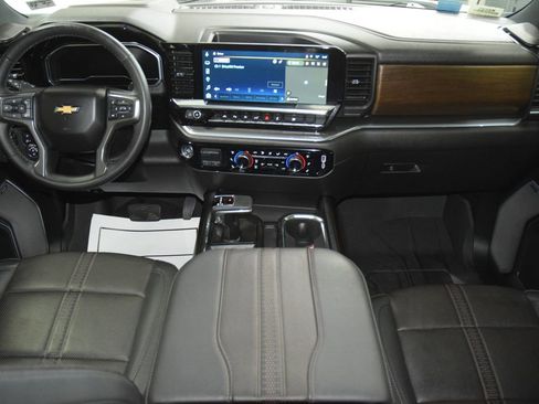 Used 2024 Chevrolet Silverado 1500 High Country w/ High Country Premium Package AWD/4WD image 30