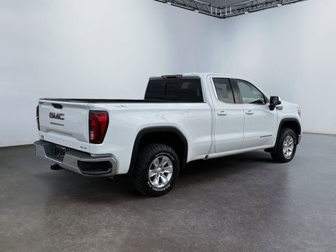 Used 2021 GMC Sierra 1500 SLE w/ Preferred Package image 3