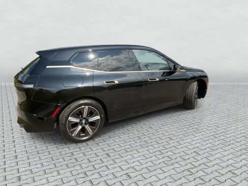 Used 2024 BMW iX xDrive50 w/ Premium Package AWD/4WD image 8