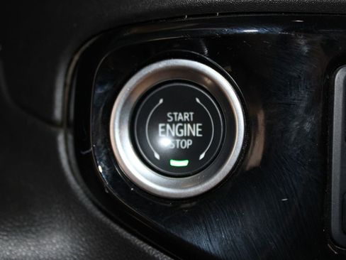 Used 2025 Chevrolet Silverado 1500 LT image 41