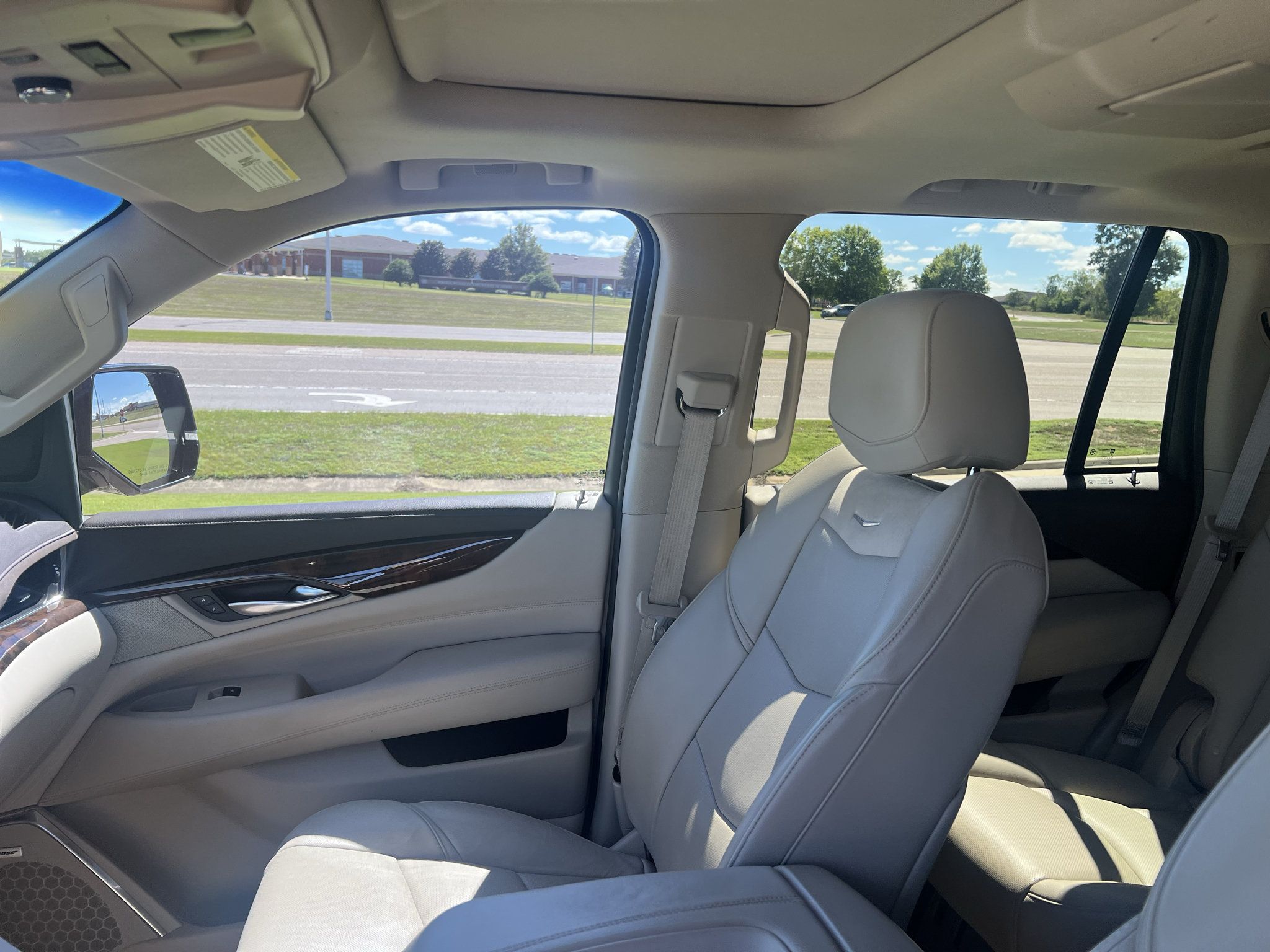Used 2016 Cadillac Escalade Premium RWD image 25