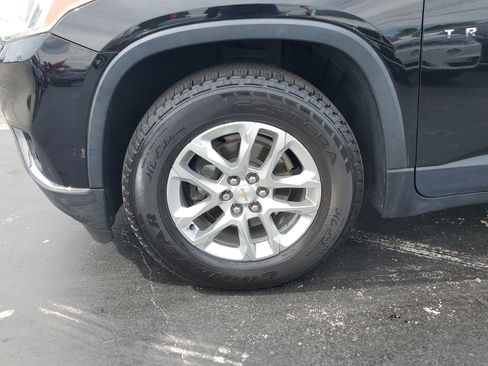 Used 2018 Chevrolet Traverse LT image 9