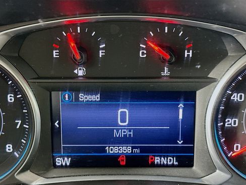 Used 2019 Chevrolet Equinox LT w/ LPO, Blackout Package FWD image 18