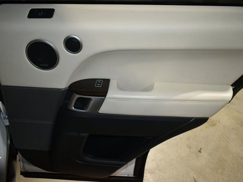 Used 2017 Land Rover Range Rover Sport image 44