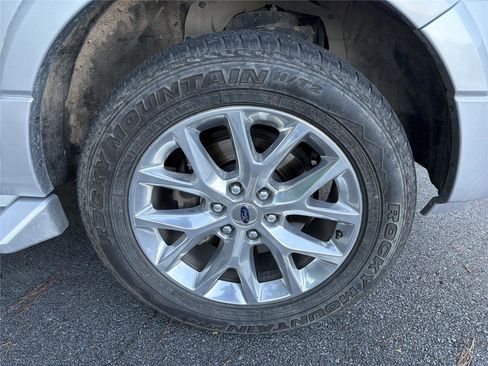 Used 2017 Ford Expedition EL Limited RWD image 8