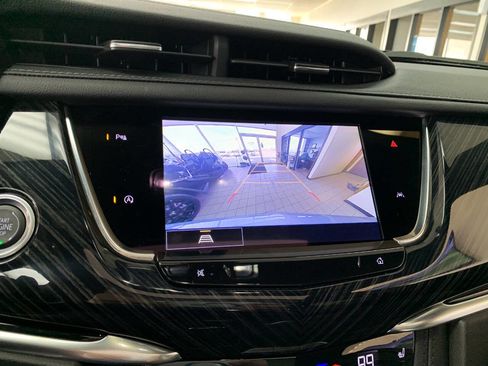 Used 2025 Cadillac XT6 Premium Luxury image 17